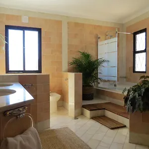 green-moments-guest-house-portimao.hotelaalgarve.com/