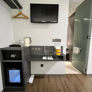 Hotel Bliss
